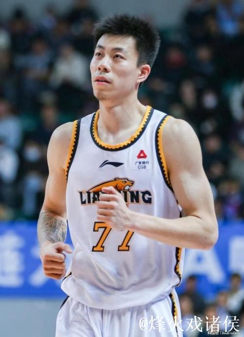 CBA-洛夫顿26+6张镇麟22分 上海狂胜广东40分
